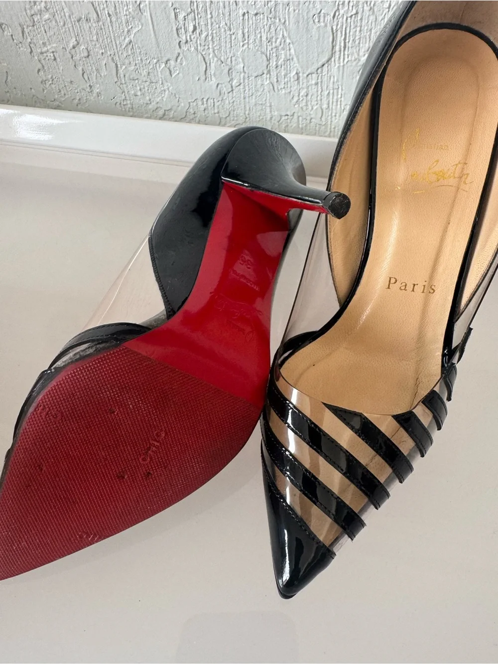 Pre-owned Saks Fifth Avenue Black Pointed Patent Pumps with Clear Panels